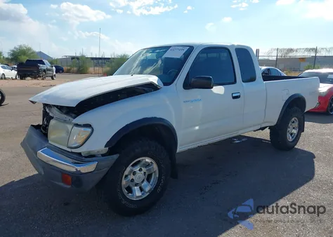 1999 Toyota Tacoma из США, поврежденный, VIN 4TAWN72N6XZ421378